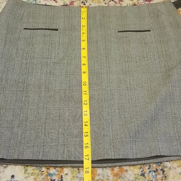 Grey fitted skirt - Picture 7 of 7